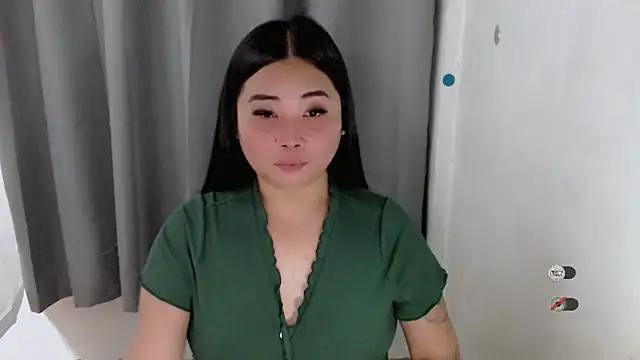 Yhana Slut online show from September 14, 8:35 am