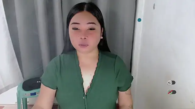 Yhana Slut online show from September 17, 5:42 am