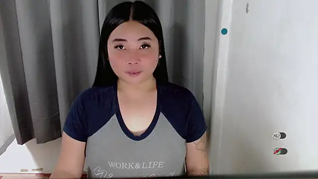 Yhana Slut online show from September 23, 5:10 am