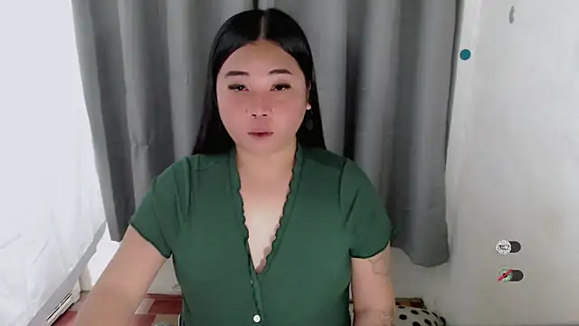 Yhana Slut online show from October 2, 4:47 pm