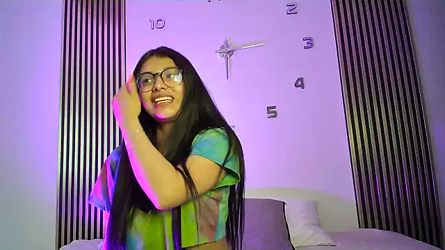 Snapshot of --MiaKhalifa-- chatting on October 22, 3:23 pm --MiaKhalifa-- online show from October 22, 3:23 pm