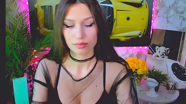 Mollyinyourmind online show from October 6, 12:24 pm