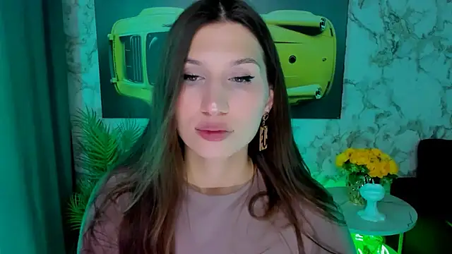 Snapshot of Mollyinyourmind chatting on April 22, 9:27 pm Mollyinyourmind online show from April 22, 9:27 pm