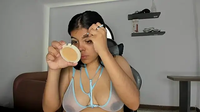 Aleja-02 online show from October 8, 9:23 pm