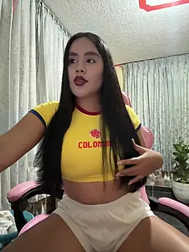 laure torres online show from June 17, 1:41 am