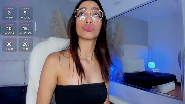Snapshot of Ebonysweet__ chatting on April 9, 8:03 pm Ebonysweet online show from April 9, 8:03 pm