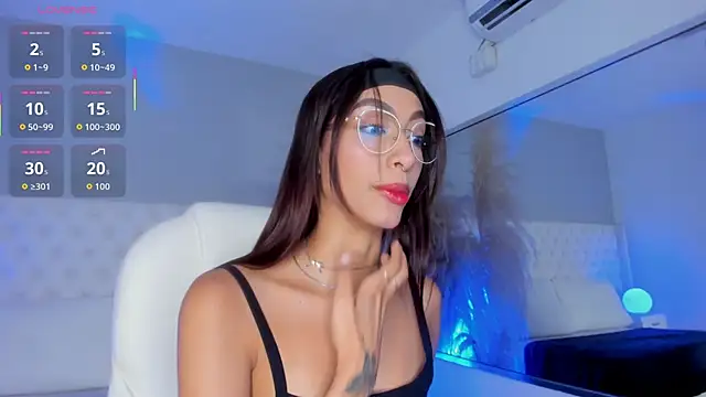 Snapshot of Ebonysweet__ chatting on April 16, 7:47 pm Ebonysweet online show from April 16, 7:47 pm