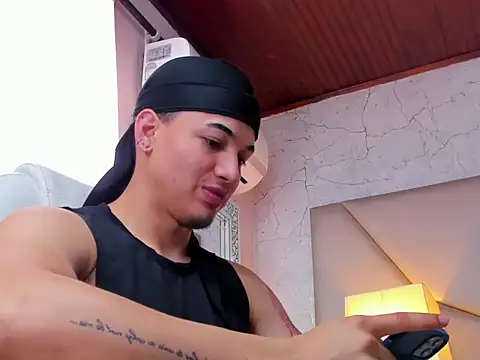 rocoo santos online show from May 20, 6:25 pm