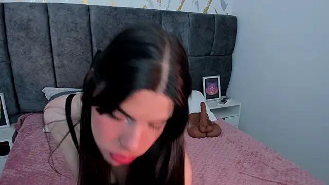 Astrid Velle online show from February 11, 3:55 am