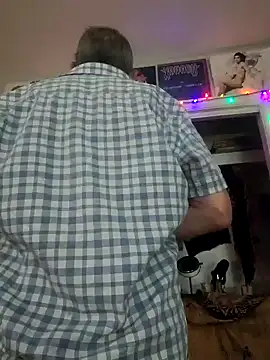 Snapshot of FoxnMouse chatting on February 26, 6:01 am FoxnMouse online show from February 26, 6:01 am