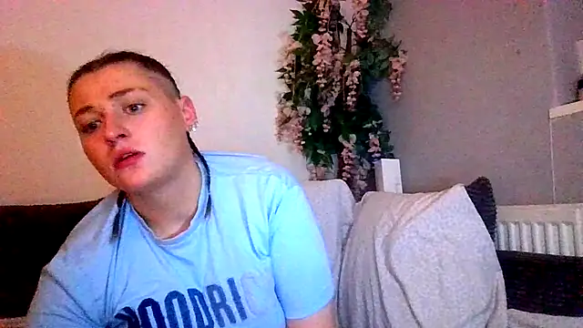 MARRIED-MAN-FETISH online show from December 20, 7:32 pm