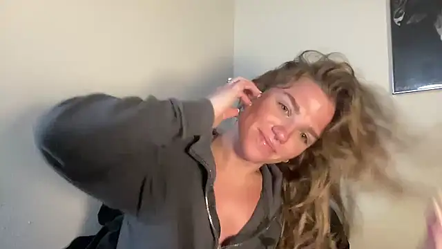 sweetceeme online show from May 1, 5:23 am