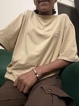 modelnishu online show from September 16, 11:50 pm