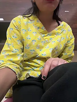 modelnishu online show from February 10, 1:10 am