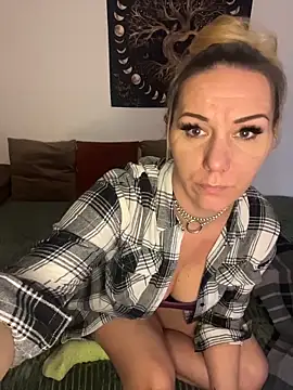 Snapshot of Sidney_Rockz chatting on November 15, 10:56 am Sidney Rockz online show from November 15, 10:56 am