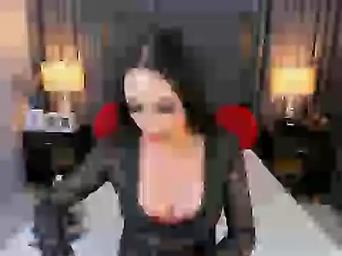 Snapshot of MiaMow chatting on June 11, 7:17 am MiaMow online show from June 11, 7:17 am
