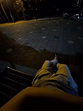 starvingo2002 online show from September 23, 11:57 am