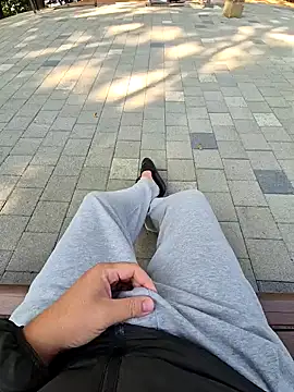 starvingo2002 online show from October 26, 1:33 am