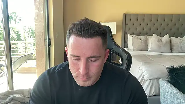 brettmycles28 online show from October 2, 5:53 pm