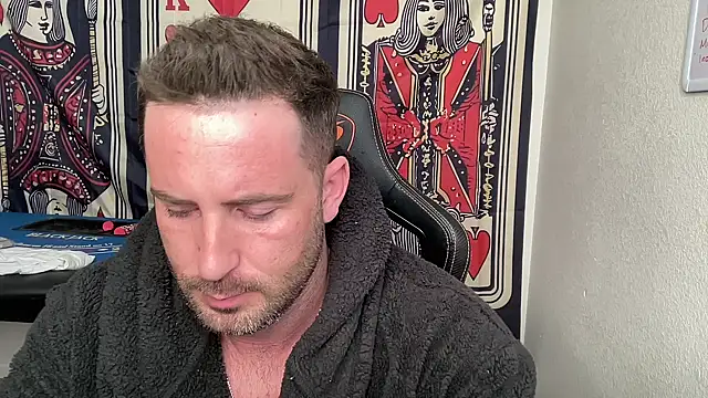 brettmycles28 online show from February 4, 7:09 pm