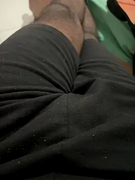 Snapshot of bigDick_000610 chatting on October 5, 6:17 pm bigDick 000610 online show from October 5, 6:17 pm