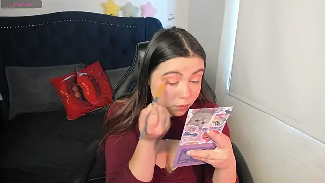 LucyPetit online show from November 26, 2:07 pm