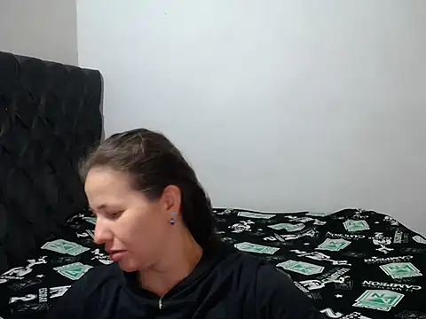 Snapshot of Valentina_charlys chatting on October 15, 2:28 pm Valentina charlys online show from October 15, 2:28 pm