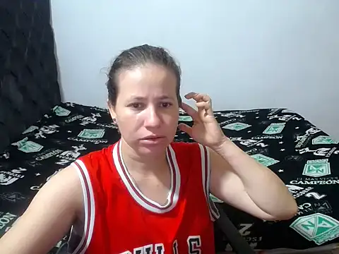 Snapshot of Valentina_charlys chatting on October 23, 11:42 am Valentina charlys online show from October 23, 11:42 am