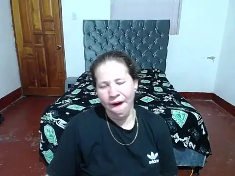 Snapshot of Valentina_charlys chatting on October 27, 11:47 am Valentina charlys online show from October 27, 11:47 am