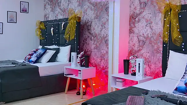 Angelique Angell online show from November 29, 7:50 pm