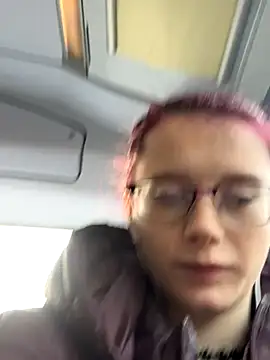 raen001 online show from December 5, 9:29 am