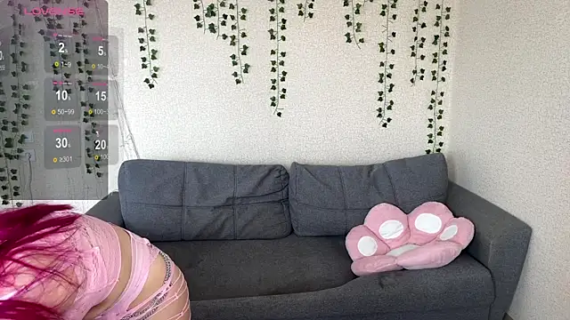 LoriConer online show from September 30, 7:13 am