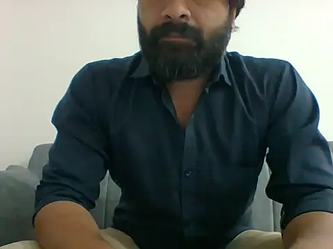 Snapshot of autophile-indian chatting on January 6, 5:22 am autophile-indian online show from January 6, 5:22 am