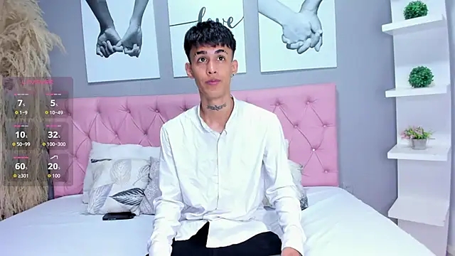 Thiago twink online show from September 22, 1:02 pm