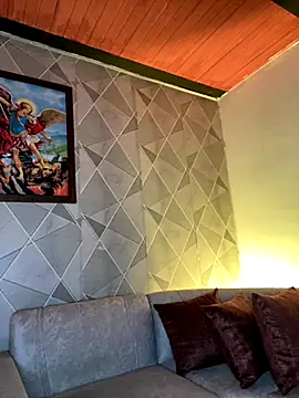 Snapshot of Alisse_taylor2 chatting on October 18, 1:01 pm Alisse taylor2 online show from October 18, 1:01 pm