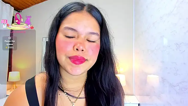 Snapshot of kittyy_babee chatting on September 22, 11:23 am kittyy babee online show from September 22, 11:23 am