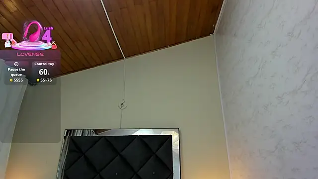 Snapshot of kittyy_babee chatting on October 28, 11:47 am kittyy babee online show from October 28, 11:47 am