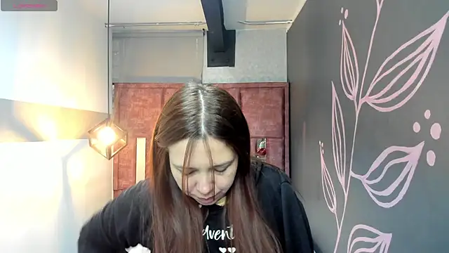 Isa Thompson   online show from September 30, 11:59 am