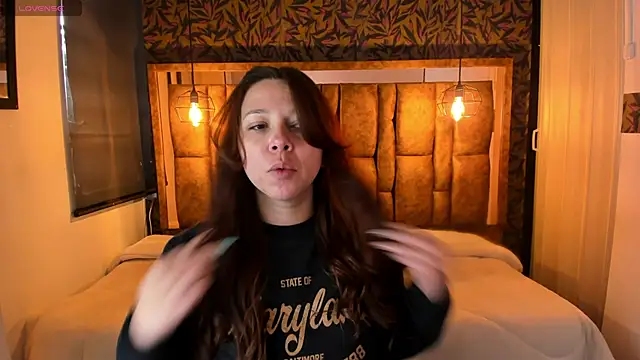 Isa Thompson   online show from October 17, 11:57 am