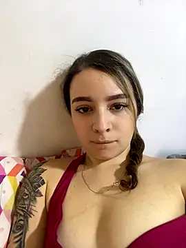 Snapshot of karla-thomsom10 chatting on December 2, 5:08 pm karla-thomsom10 online show from December 2, 5:08 pm