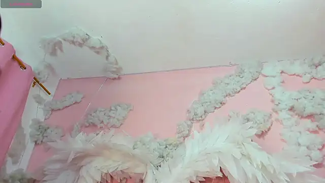 luxy ary online show from September 13, 7:35 pm