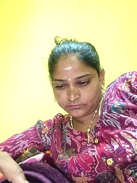madavi123 online show from September 17, 2:46 am