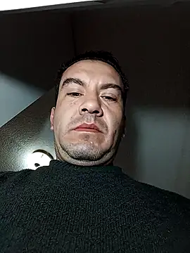 Blackaxes online show from December 3, 5:15 am