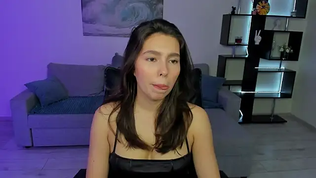 LounaDivine online show from November 11, 5:40 am