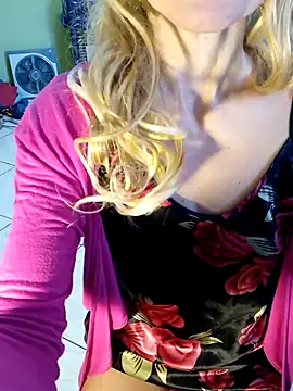 Snapshot of Monella78 chatting on November 10, 2:27 pm Monella78 online show from November 10, 2:27 pm