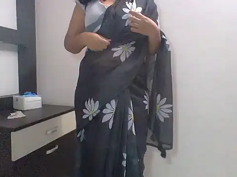 anu-anu2002 online show from January 17, 8:30 am