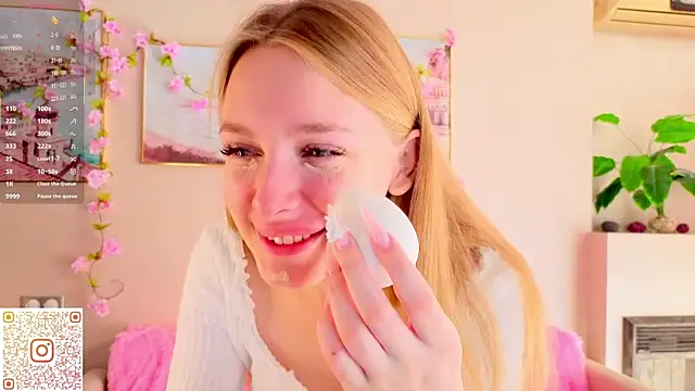 CindyGreen online show from October 4, 7:06 am