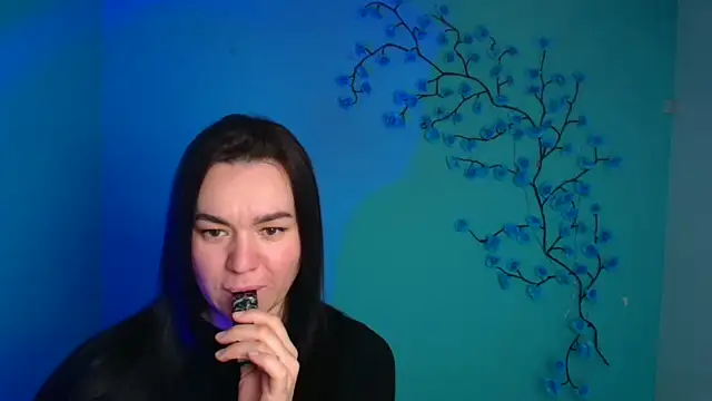 Lola Saymyname online show from March 21, 9:25 am