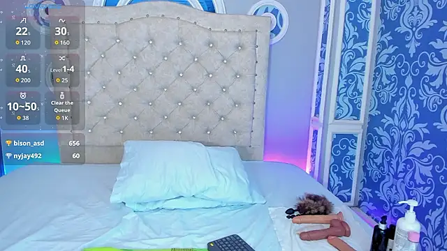 Snapshot of mishell_lovely chatting on March 8, 2:04 am mishell lovely online show from March 8, 2:04 am