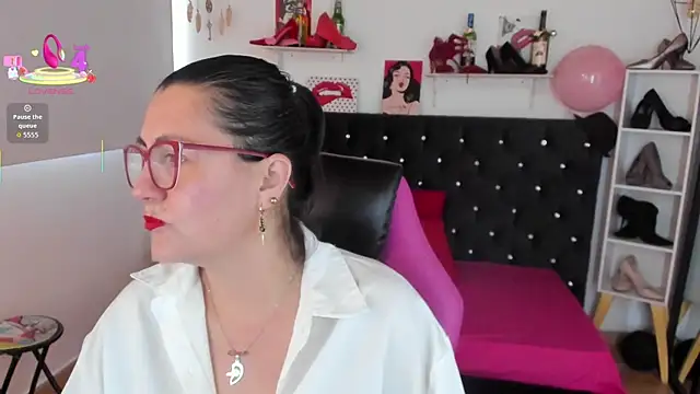 Snapshot of D_Martii chatting on September 9, 12:05 pm D Martii online show from September 9, 12:05 pm